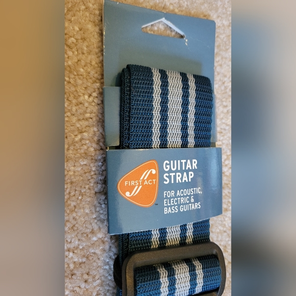 NWT First Act Guitar Strap Blue Comfortable 2" wide nylon strapAdjustable lengt - Picture 2 of 5
